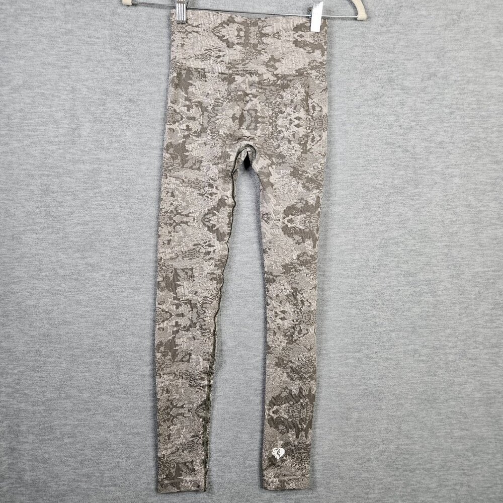 Women’s Best Camo Seamless Gray Pull on Legging Size XS